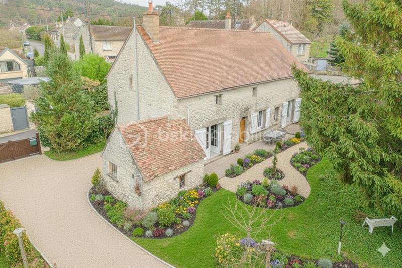 Maison en pierre - 110 m² - 5 pièces