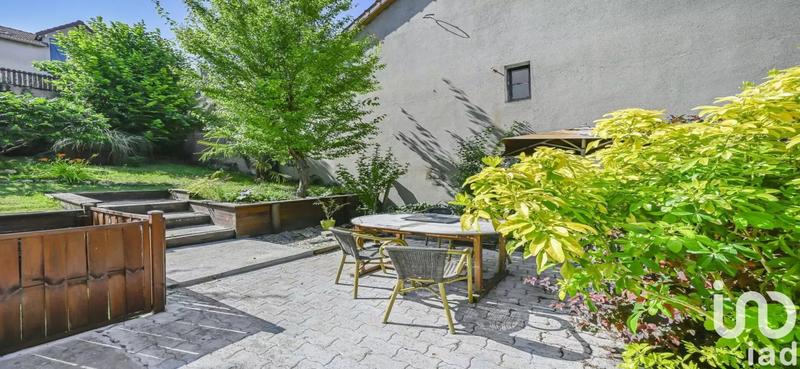 Maison - 200 m² - 7 pièces