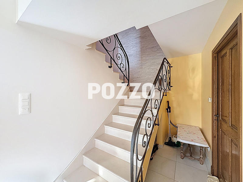 Maison - 165 m² - 6 pièces
