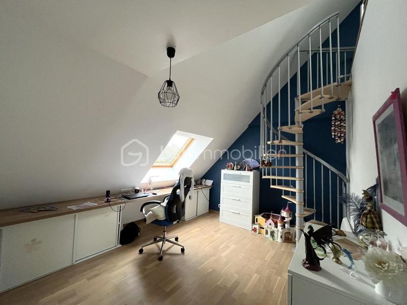 Maison - 166 m² - 7 pièces