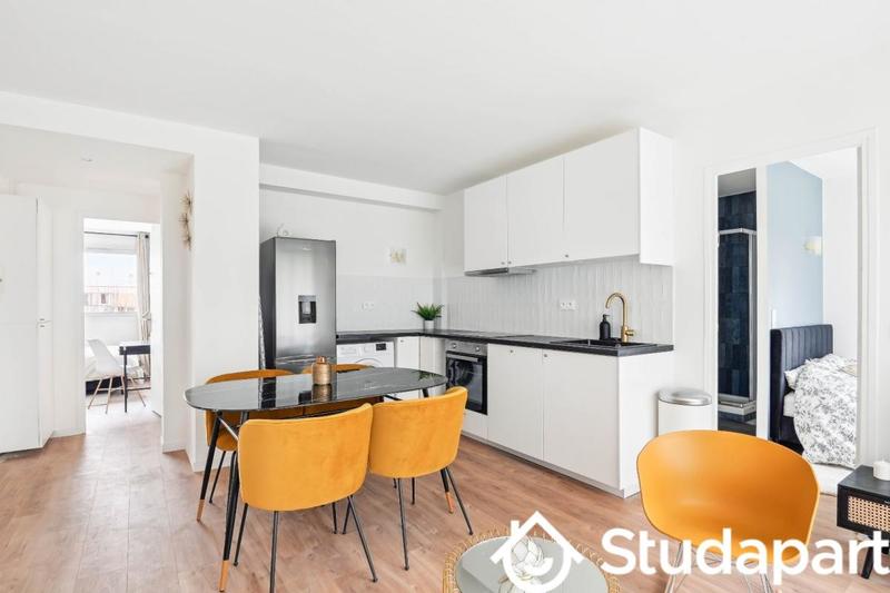 Chambre - 11 m² - 1 pièce