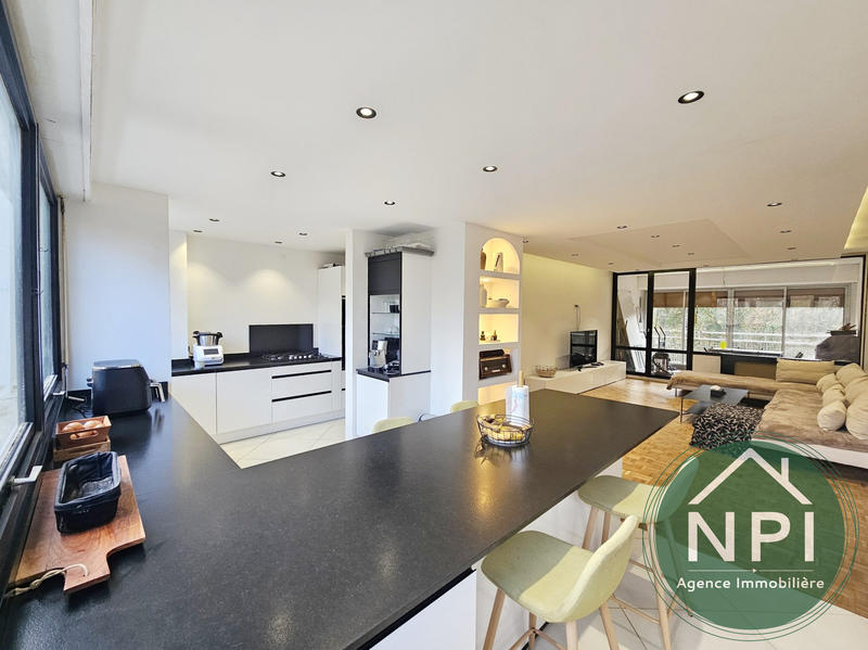 Appartement - 120 m² - 6 pièces