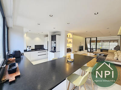 Appartement - 120 m² - 6 pièces