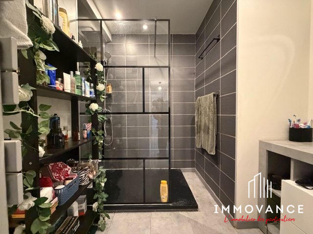 Appartement - 90 m² - 5 pièces