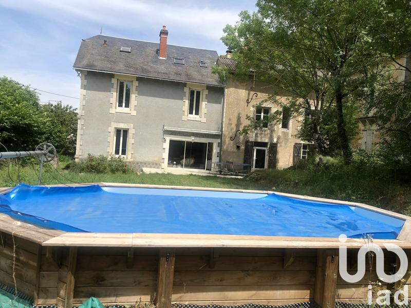 Maison - 205 m² - 9 pièces