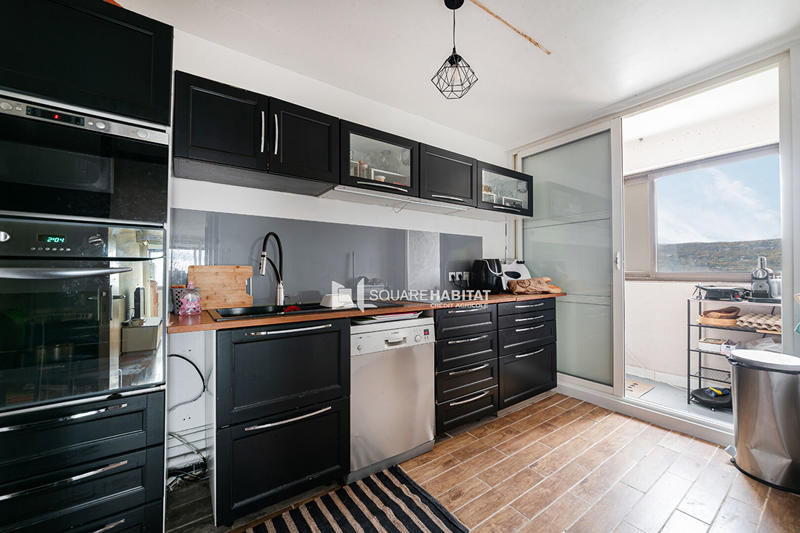 Appartement - 104 m² - 5 pièces