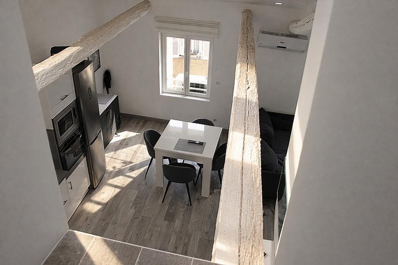 Appartement - 80 m² - 6 pièces