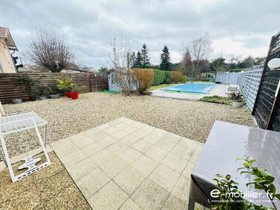 Maison traditionnelle - 145 m² - 5 pièces