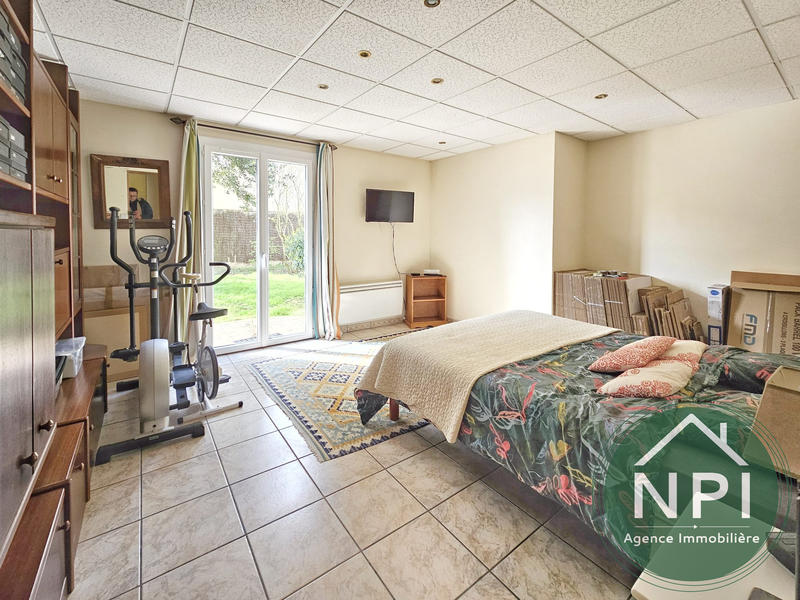 Maison - 280 m² - 9 pièces