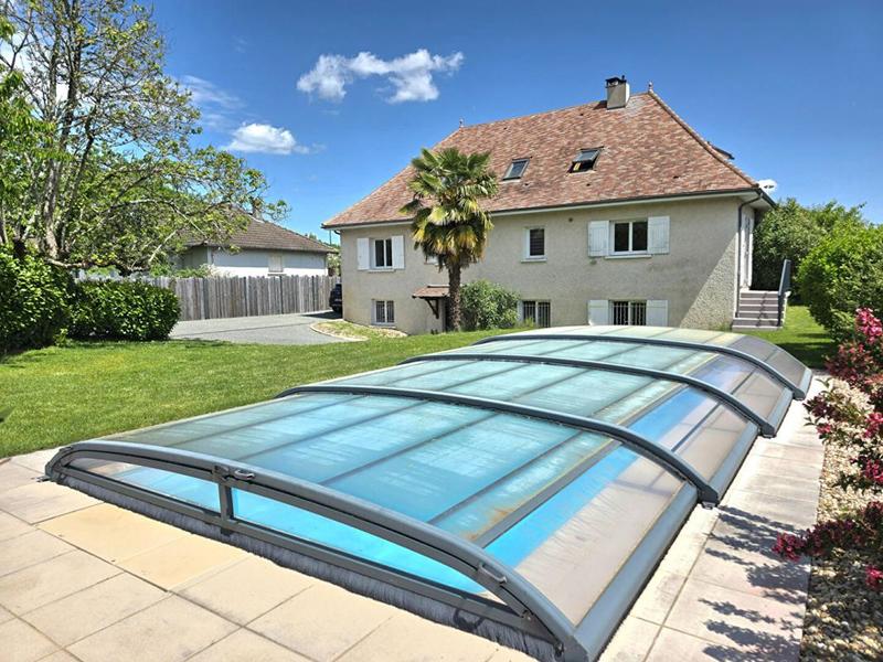 Maison - 262 m² - 9 pièces