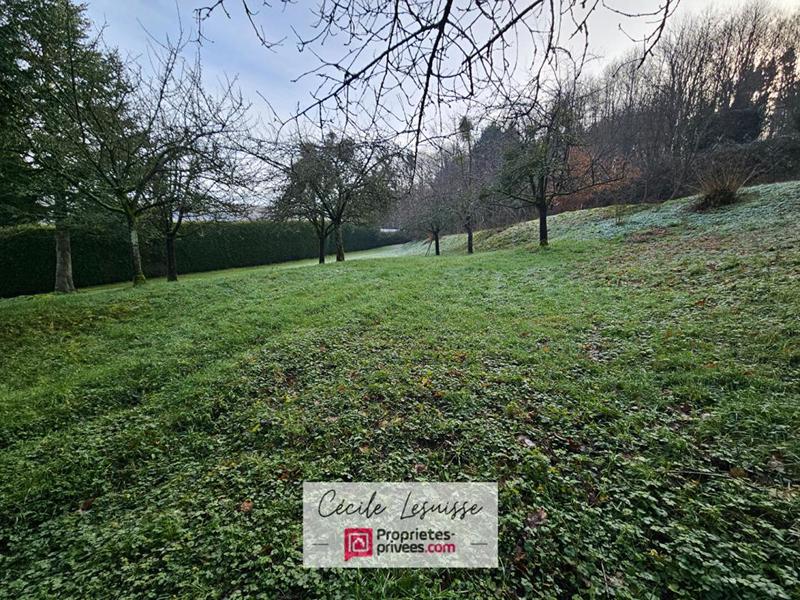 Terrain constructible - 1 477 m²