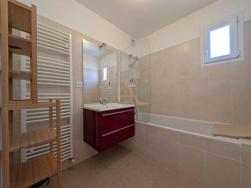 Appartement - 104 m² - 4 pièces