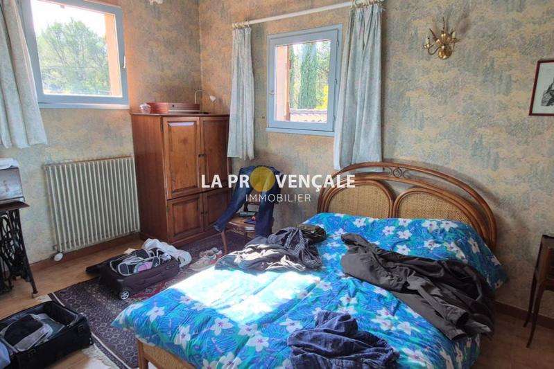 Villa - 184 m² - 6 pièces