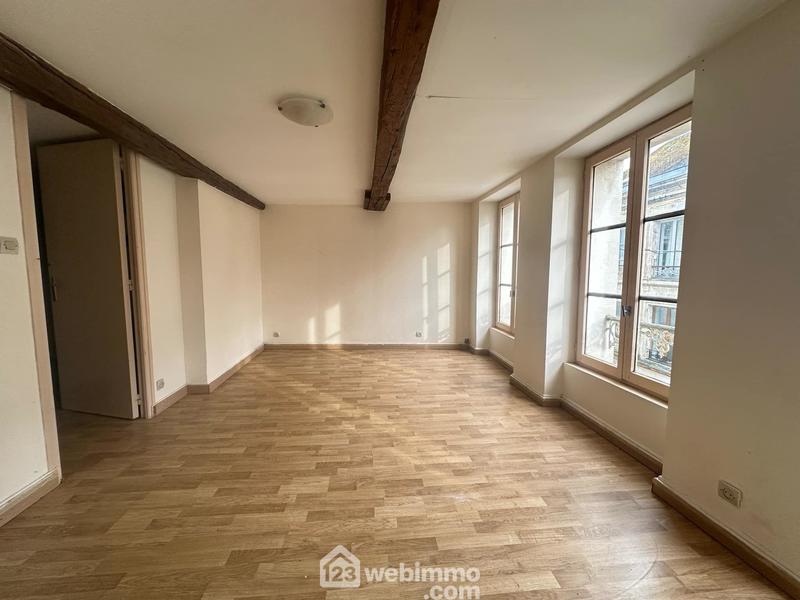 Immeuble - 167 m² - 9 pièces