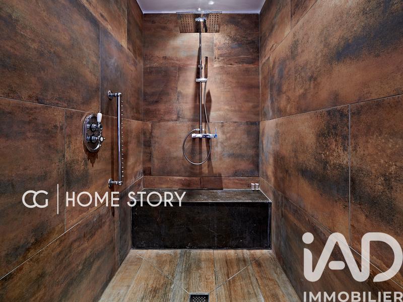 Maison - 427 m² - 11 pièces