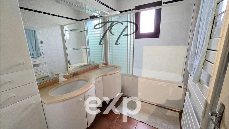 Villa - 143 m² - 7 pièces