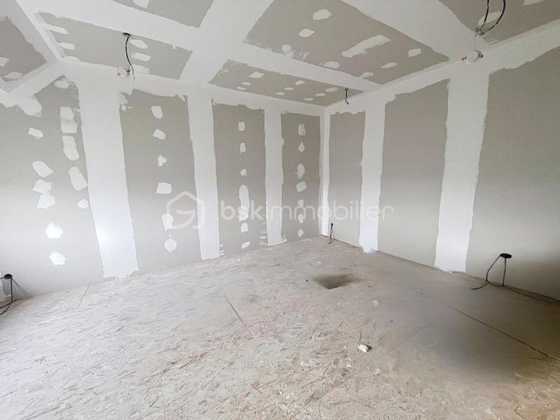 Maison - 312 m² - 8 pièces