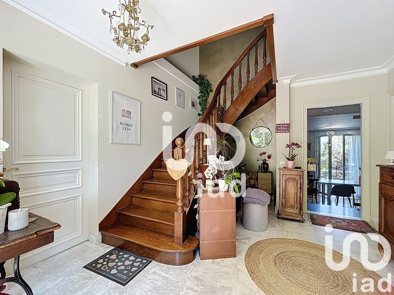 Maison de maîtres - 235 m² - 9 pièces