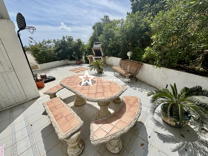 Maison - 250 m² - 8 pièces