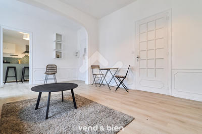 Immeuble - 218 m² - 10 pièces