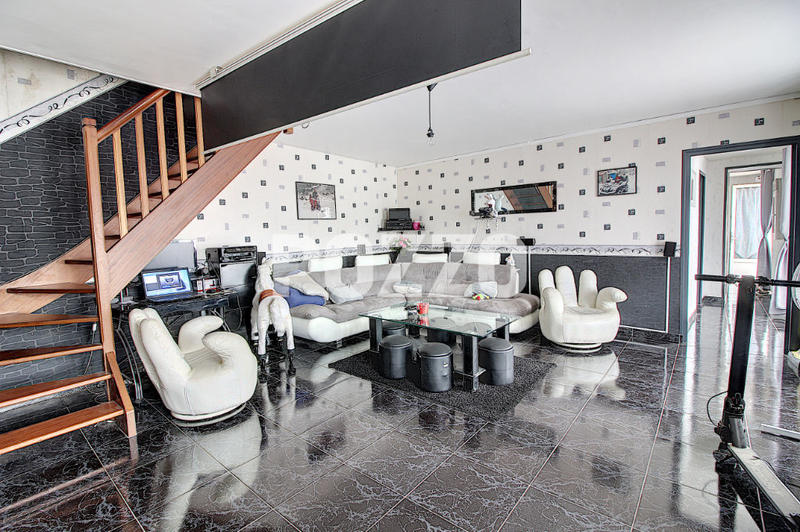 Maison - 167 m² - 6 pièces