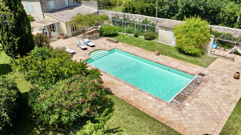 Mas - 250 m² - 8 pièces