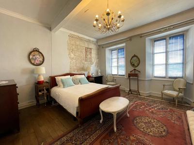 Maison - 204 m² - 5 pièces