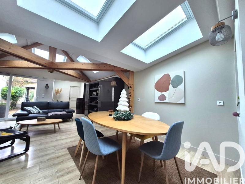 Maison - 174 m² - 7 pièces