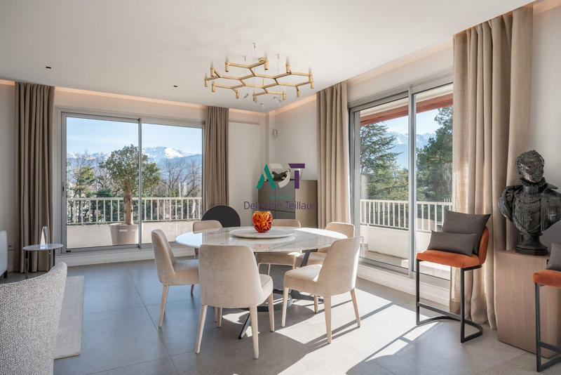 Appartement - 141 m² - 5 pièces