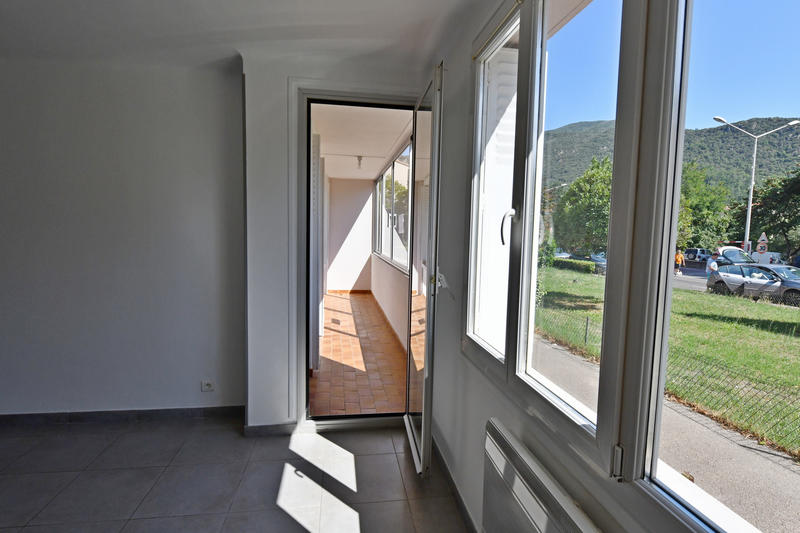 Appartement - 65 m² - 5 pièces