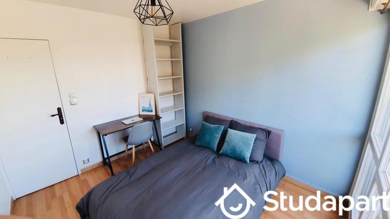 Chambre - 11 m² - 1 pièce