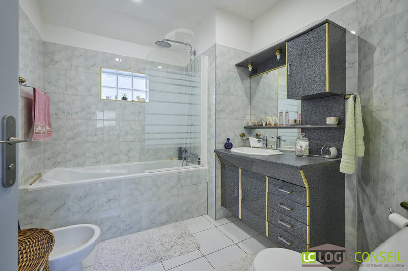 Maison - 88 m² - 5 pièces