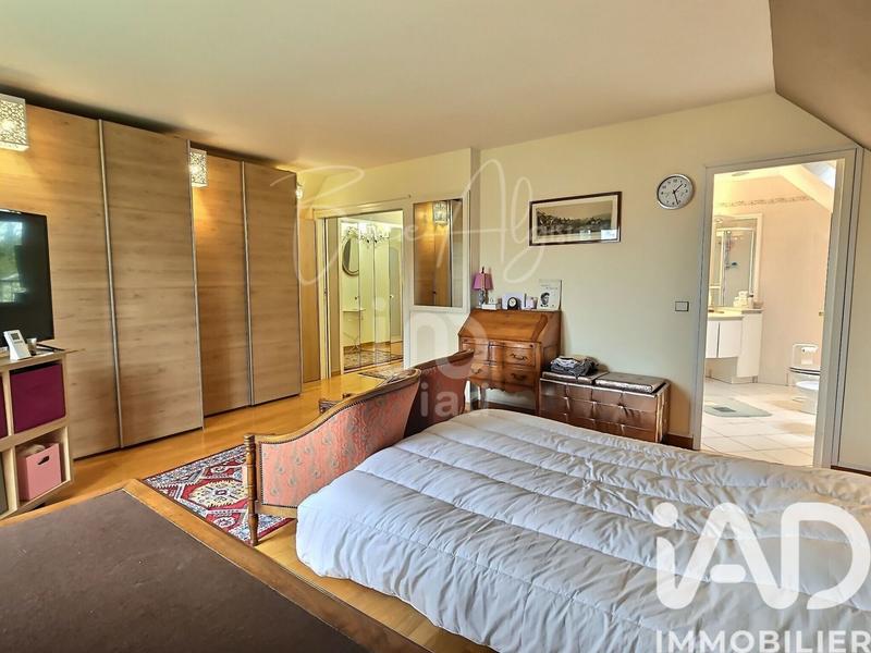 Maison - 176 m² - 7 pièces