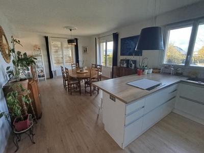 Maison - 261 m² - 11 pièces