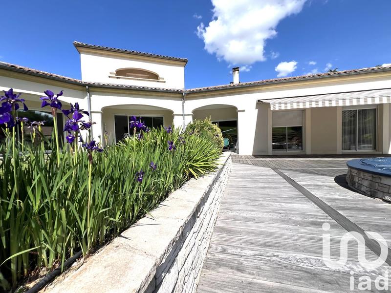 Maison de maîtres - 338 m² - 8 pièces