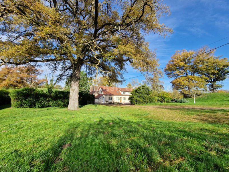 Moulin - 166 m² - 1 pièce