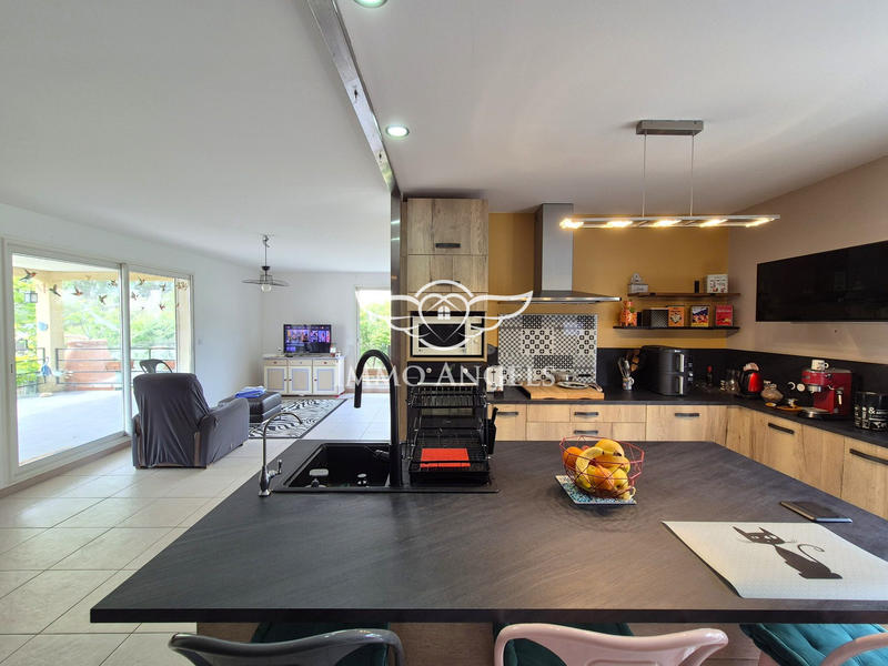 Maison - 140 m² - 5 pièces