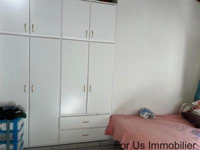 Maison - 215 m² - 7 pièces