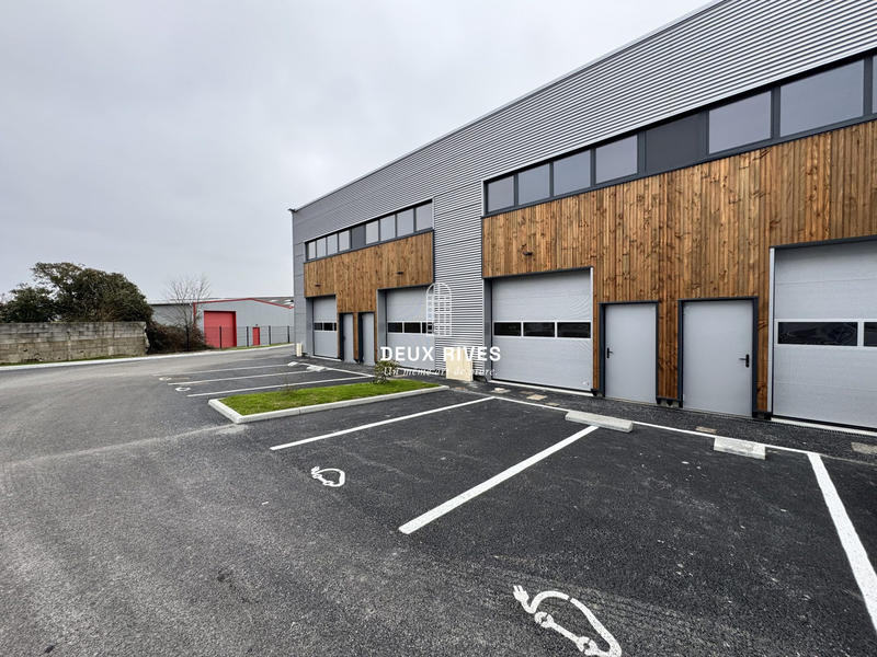 Local d'activités - 160 m²