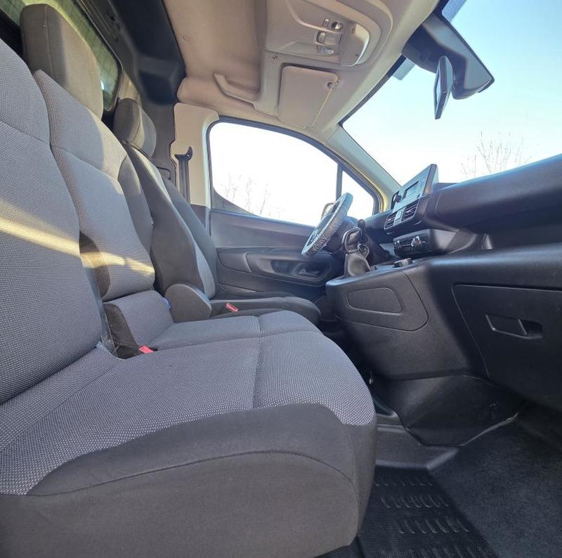 Peugeot Partner 1° Main 1.6 b Hdi 100cv Premium 1000kg 3 Places Entretien Peugeot