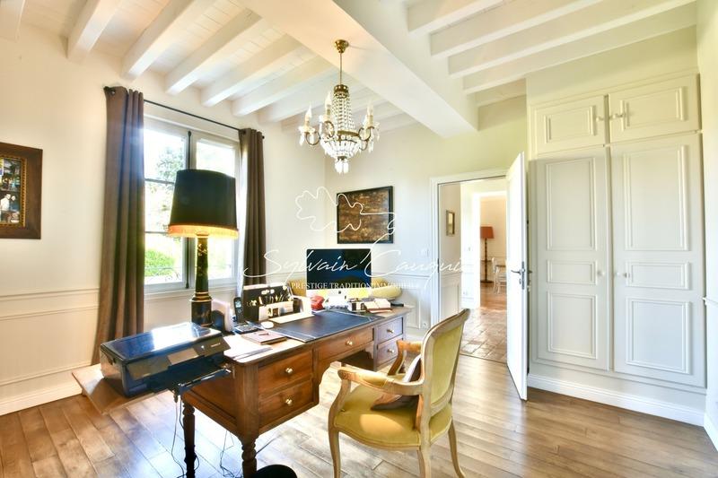 Maison bourgeoise - 270 m² - 9 pièces