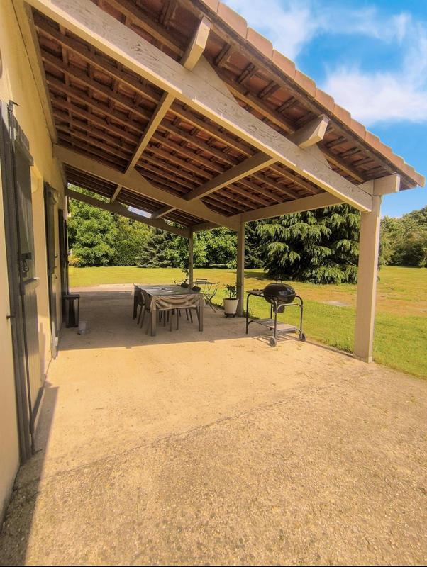 Maison - 212 m² - 7 pièces