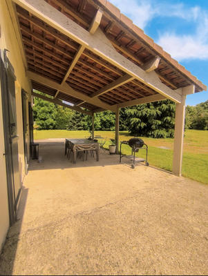 Maison - 212 m² - 7 pièces