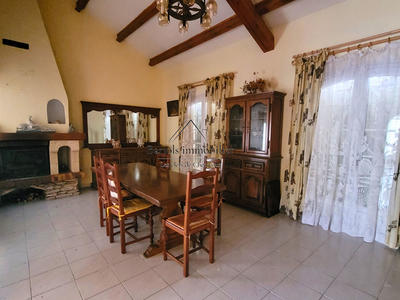 Villa - 200 m² - 7 pièces