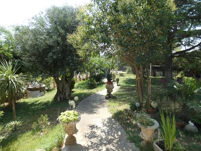 Maison - 320 m² - 8 pièces