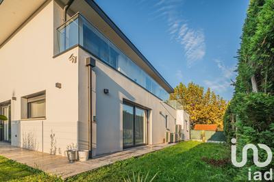 Maison - 184 m² - 7 pièces