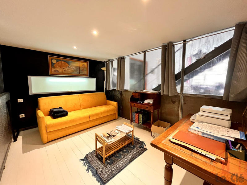 Loft - 130 m² - 4 pièces