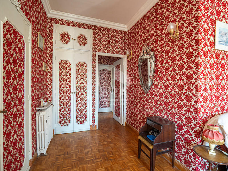 Maison - 170 m² - 8 pièces