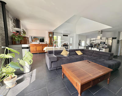 Maison - 168 m² - 5 pièces