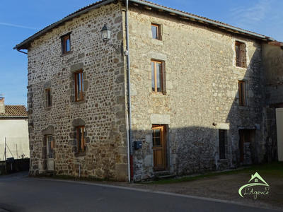 Maison ancienne - 210 m² - 7 pièces